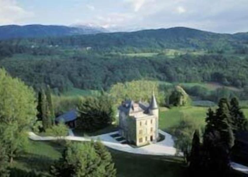 Auvergne-Rhone-Alpes Coise-Saint-Jean-Pied-Gauthier Exterior Detail