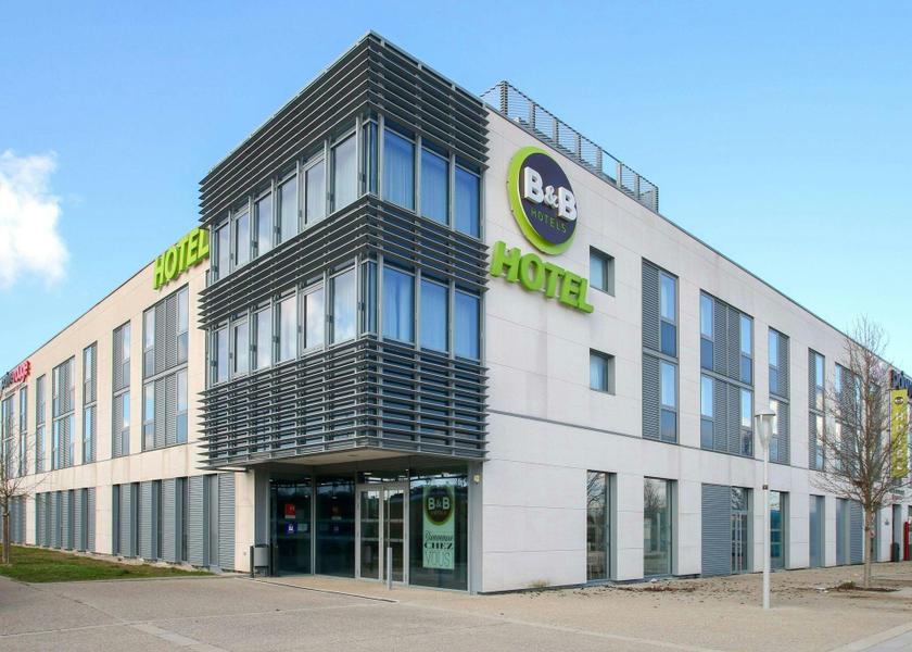Grand Est Bezannes Exterior view