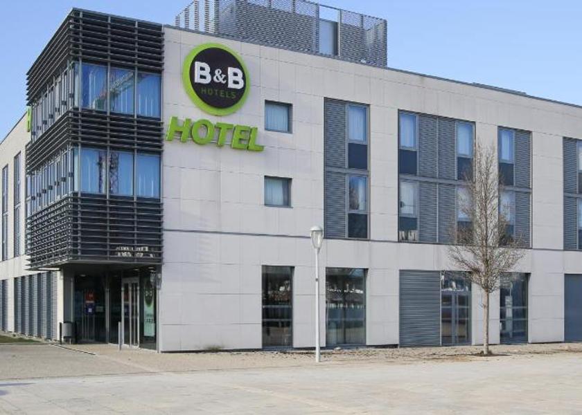 Grand Est Bezannes Entrance