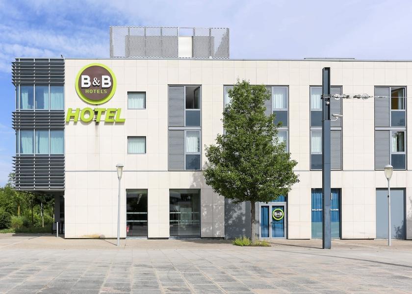 Grand Est Bezannes Facade