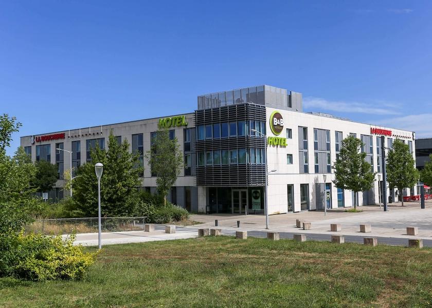 Grand Est Bezannes Facade