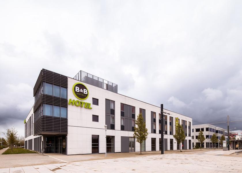 Grand Est Bezannes Facade