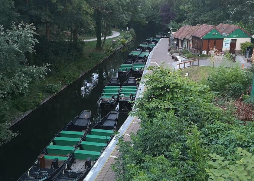 Hauts-de-France Dury Boating