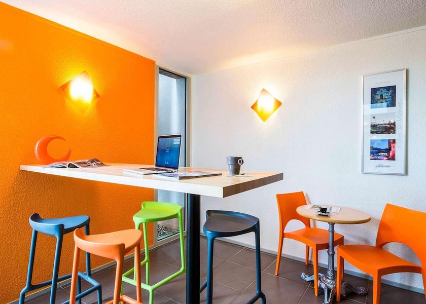 Nouvelle-Aquitaine Chatellerault Sports Bar