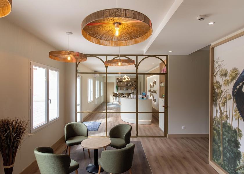 Pays de la Loire Le Lude Reception