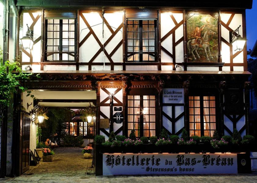 Ile-de-France Barbizon entrance