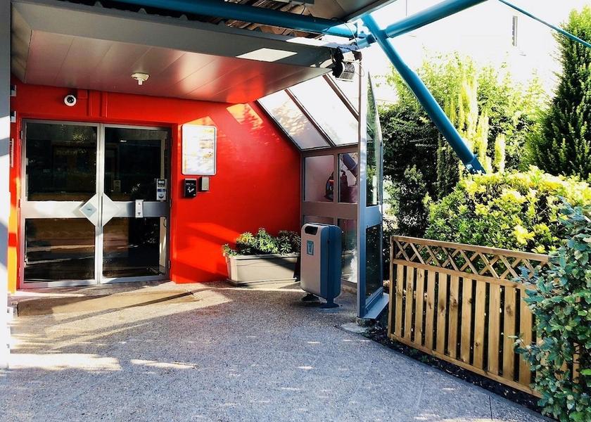 Auvergne-Rhône-Alpes Ferney-Voltaire Lobby