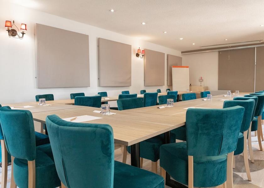 Provence - Alpes - Cote d'Azur Aix-en-Provence Meeting Room