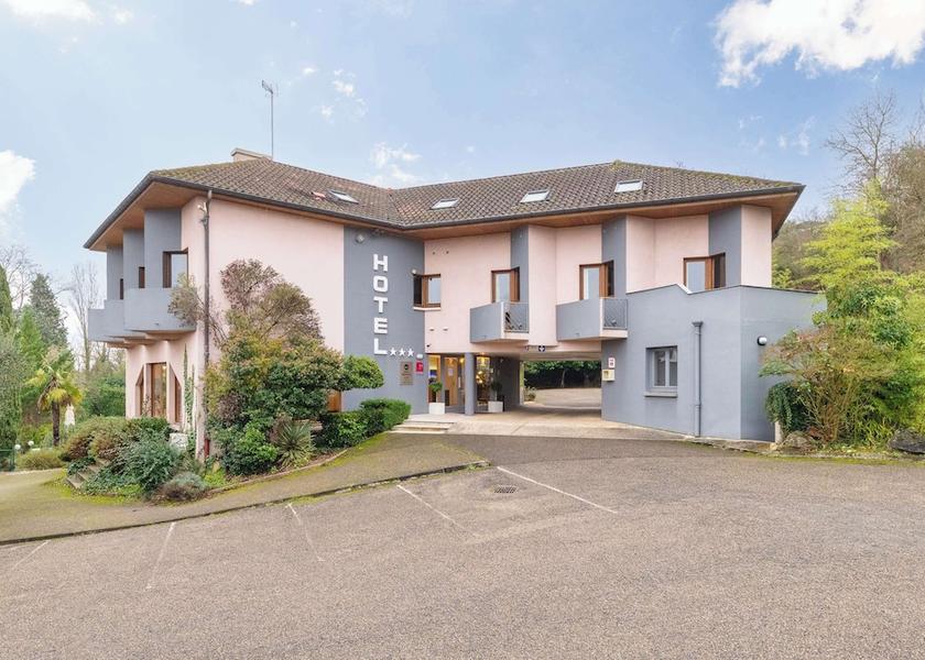 Auvergne-Rhone-Alpes Jons Exterior Detail