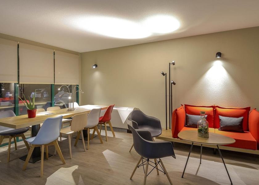 Occitanie Rivesaltes Bar (on property)
