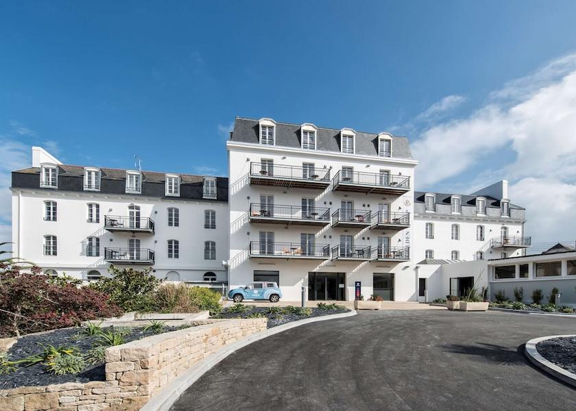 Brittany Douarnenez Exterior