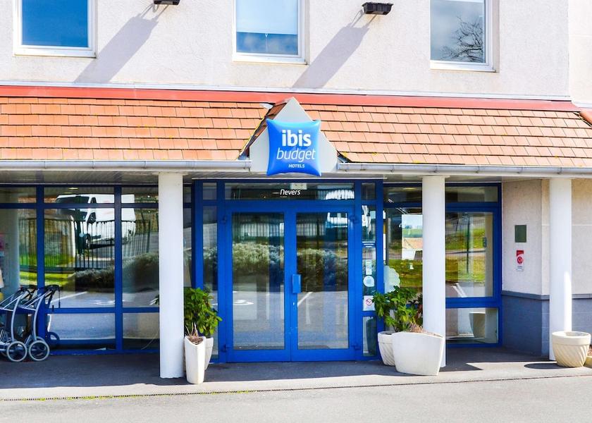 Bourgogne-Franche-Comte Varennes-Vauzelles Exterior Detail