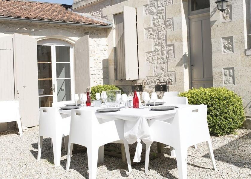Nouvelle-Aquitaine Moulis-en-Medoc Exterior Detail