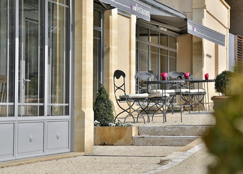 Nouvelle-Aquitaine Les Eyzies Front of property