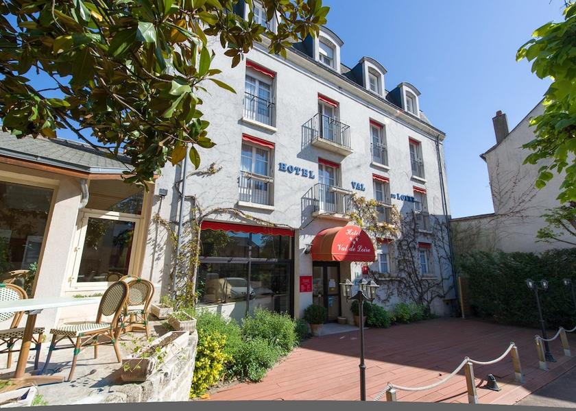 Centre-Loire Valley Azay-le-Rideau Front of property