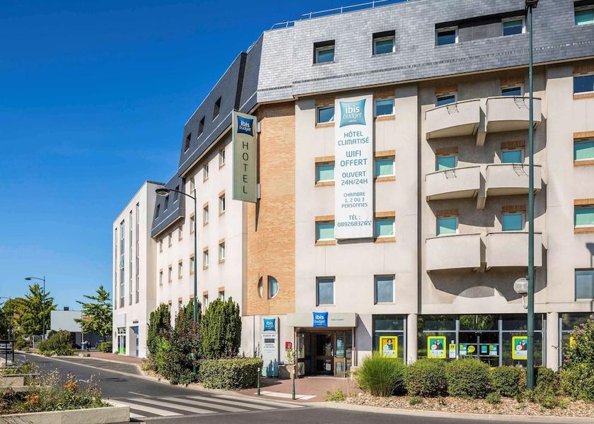 Ile-de-France Saint-Gratien Exterior Detail