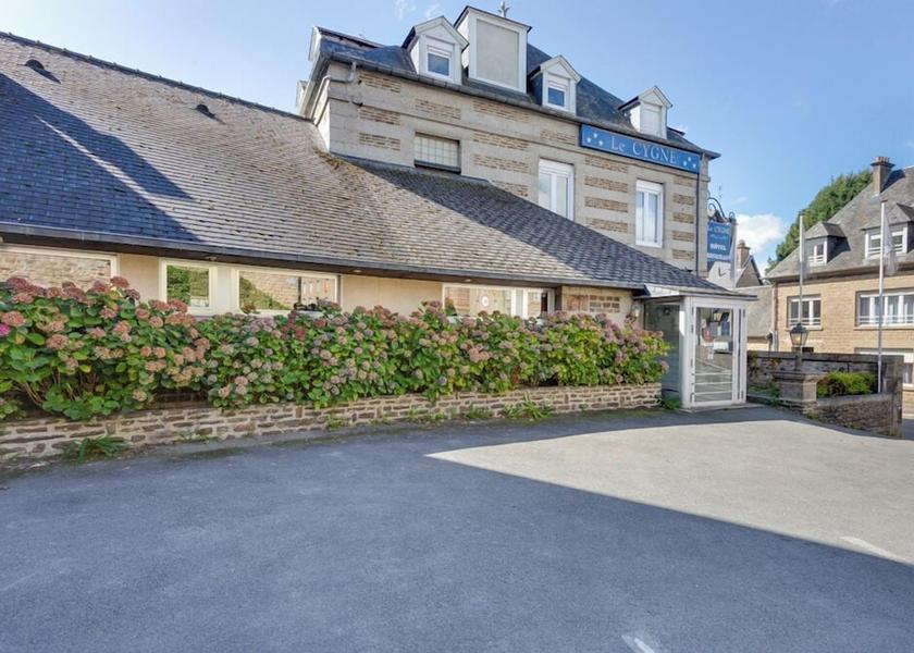 Normandy Saint-Hilaire-du-Harcouet Front of property