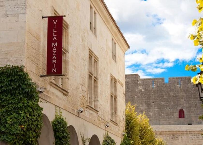 Occitanie Aigues-Mortes Facade