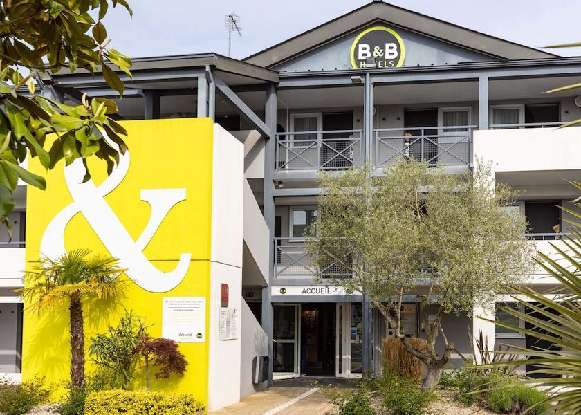 Brittany Saint-Gregoire Entrance