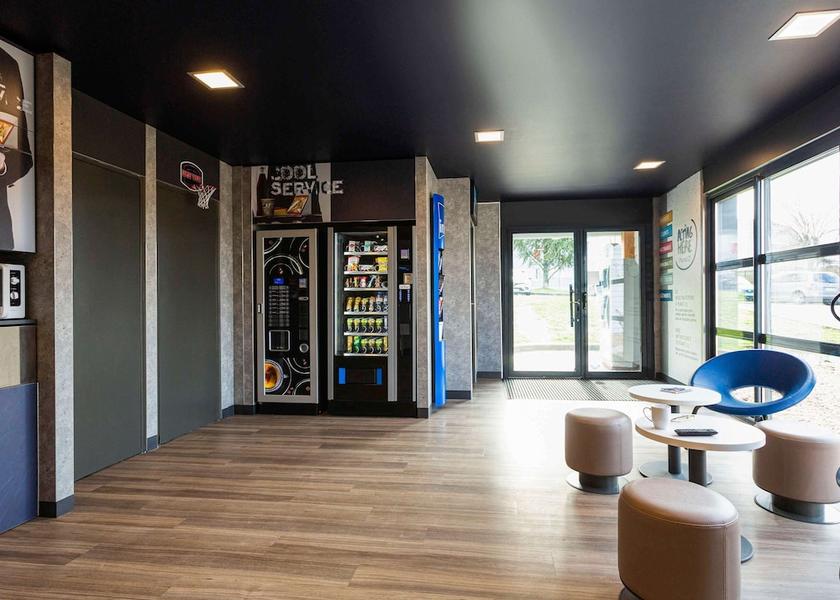 Nouvelle-Aquitaine Champniers Exterior Detail