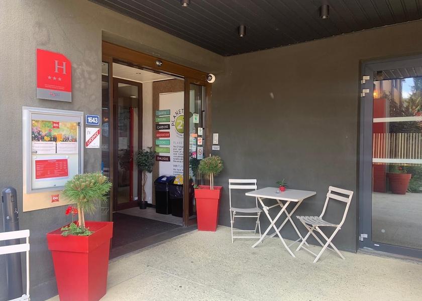 Auvergne-Rhone-Alpes Sallanches Entrance