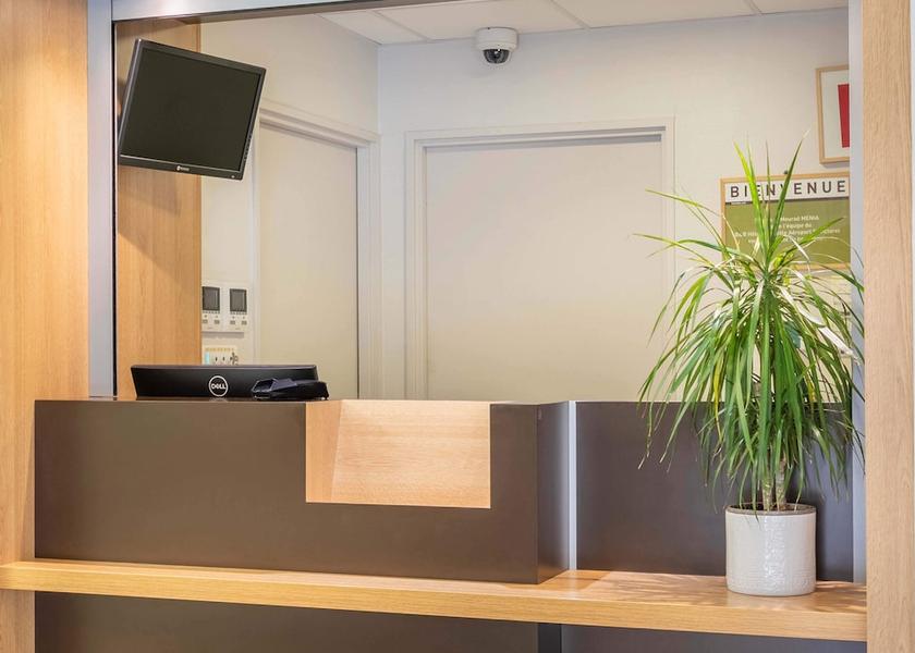 Provence - Alpes - Cote d'Azur Saint-Victoret Reception