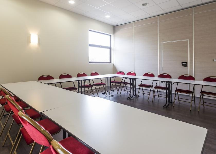 Occitanie Remoulins Meeting facility
