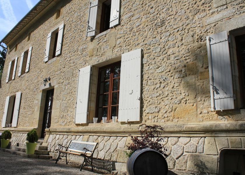 Nouvelle-Aquitaine Villefranche-de-Lonchat Facade