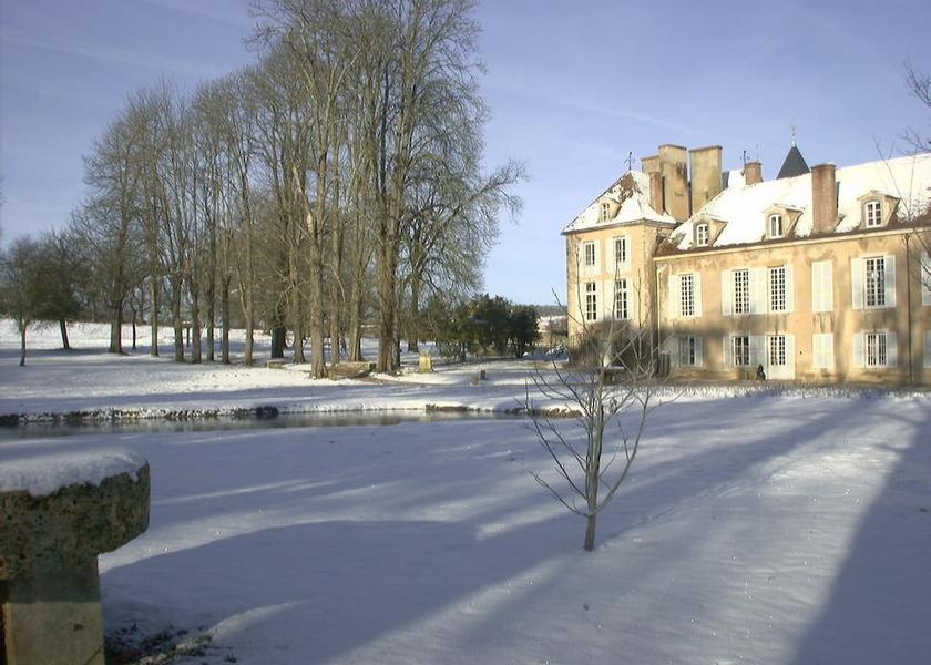Bourgogne-Franche-Comté Island Garden