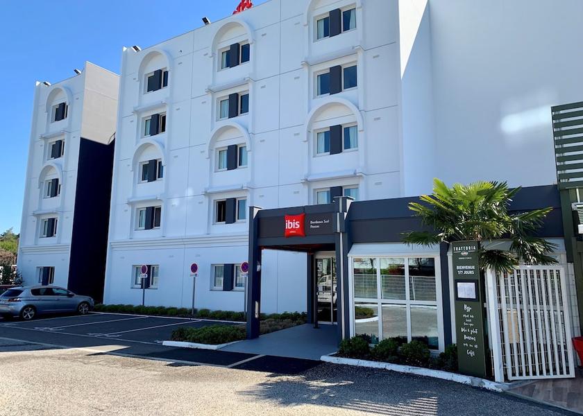 Nouvelle-Aquitaine Pessac Porch