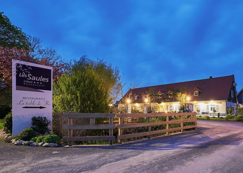 Hauts-de-France Favieres Facade