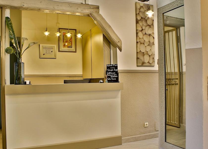 Provence - Alpes - Cote d'Azur La Ciotat Interior Entrance