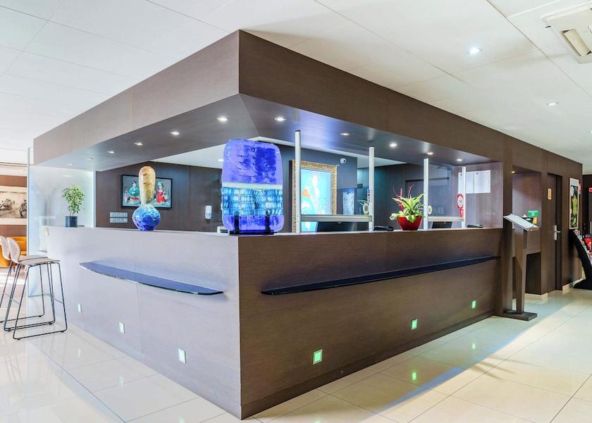 Grand Est Saint-Avold Reception