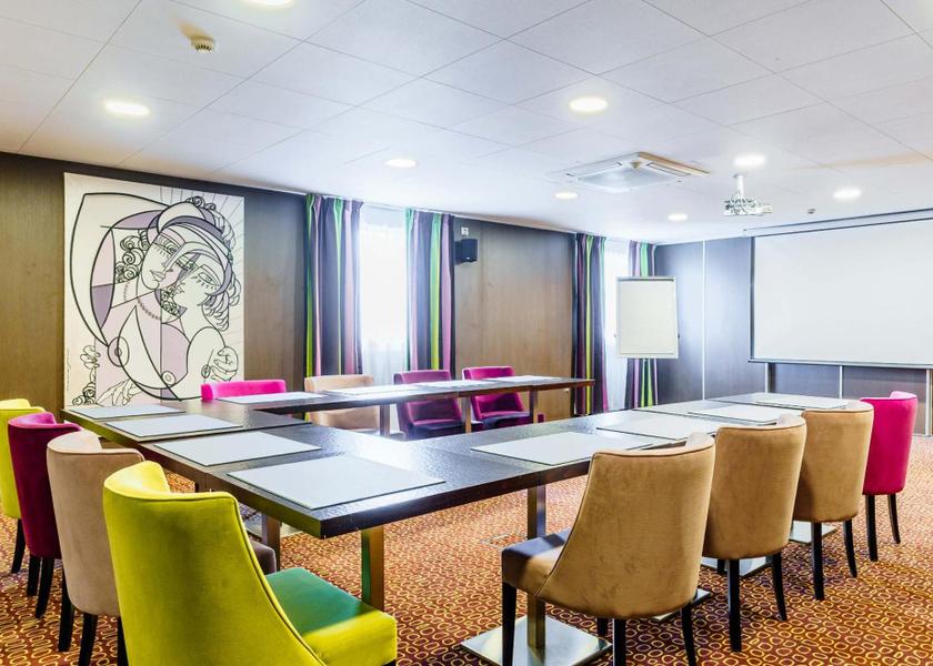 Grand Est Saint-Avold Meeting room / ballrooms