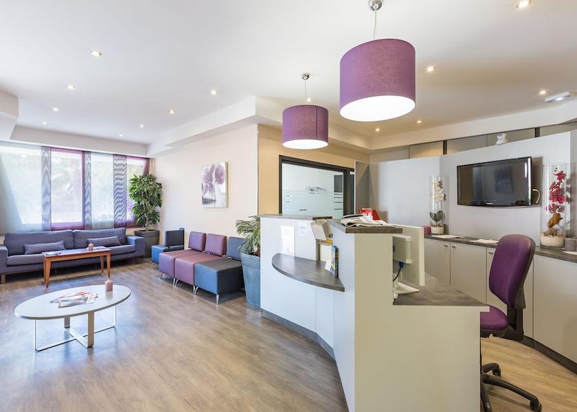 Provence - Alpes - Cote d'Azur Saint-Raphael Reception