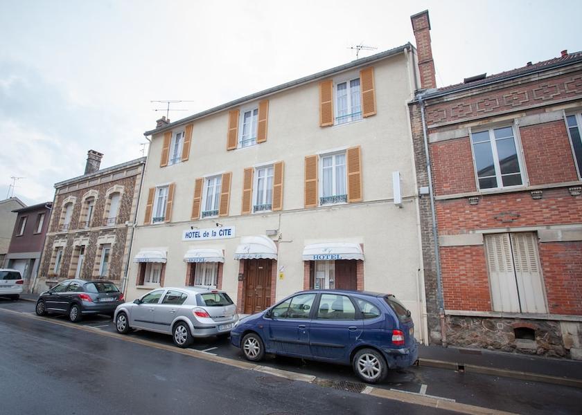 Grand Est Chalons-en-Champagne Exterior Detail
