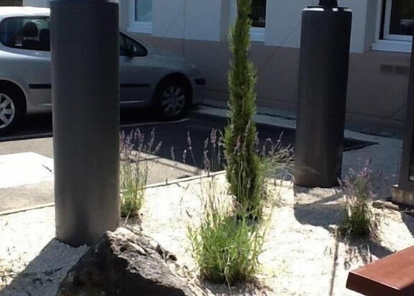 Centre - Loire Valley Chambray-les-Tours Entrance