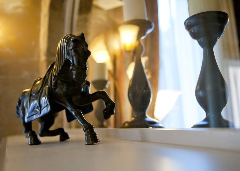 Grand Est Sainte-Menehould Exterior Detail