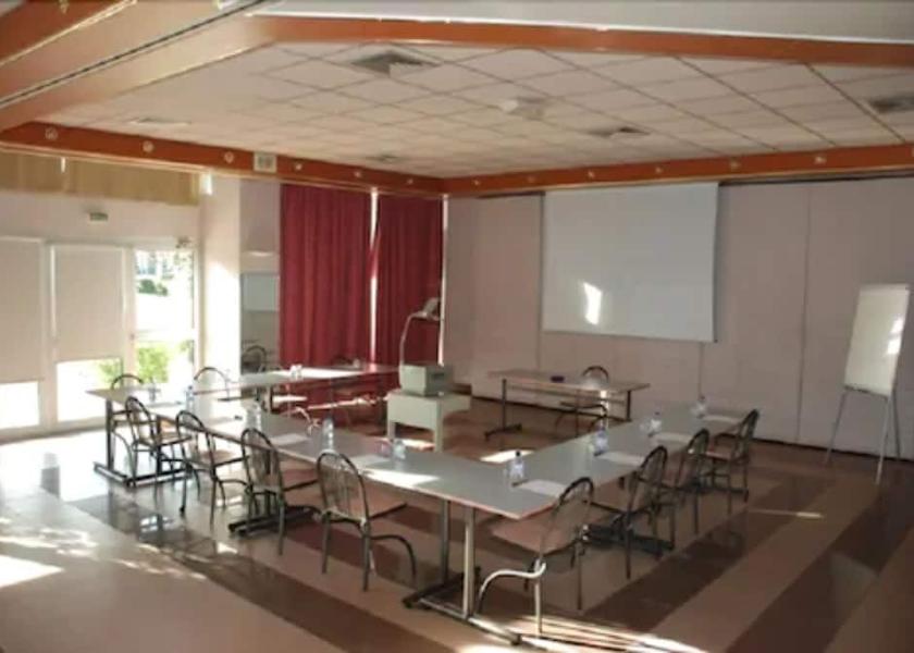 Corsica Lucciana Meeting Room