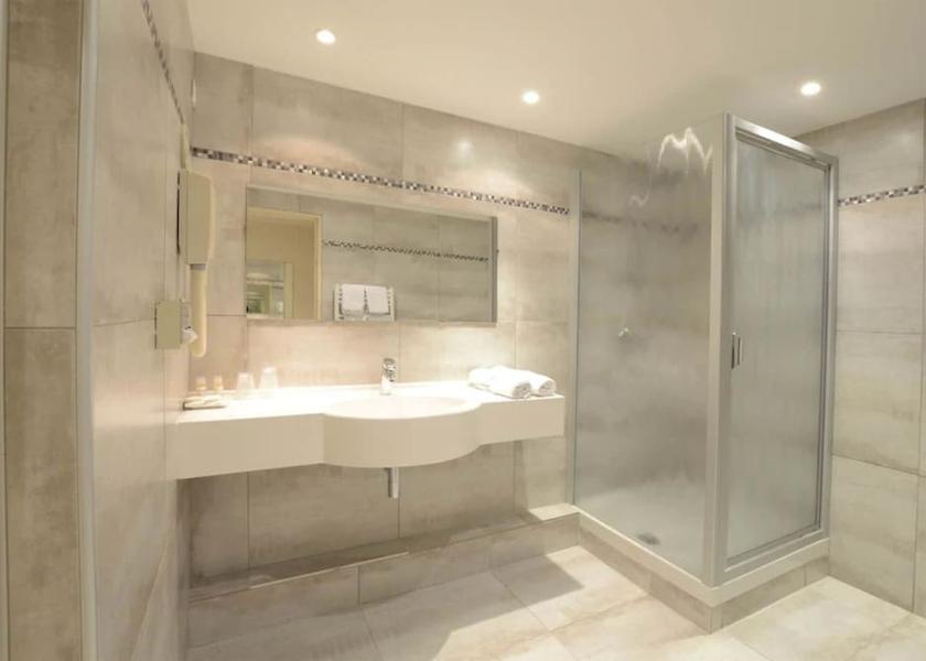 Corsica Lucciana Bathroom