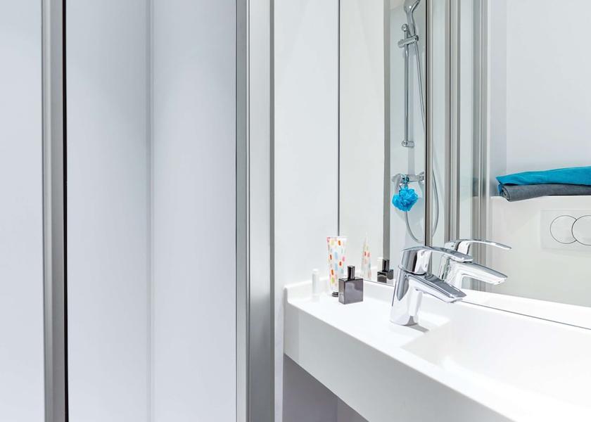 Ile-de-France Les Ulis Bathroom