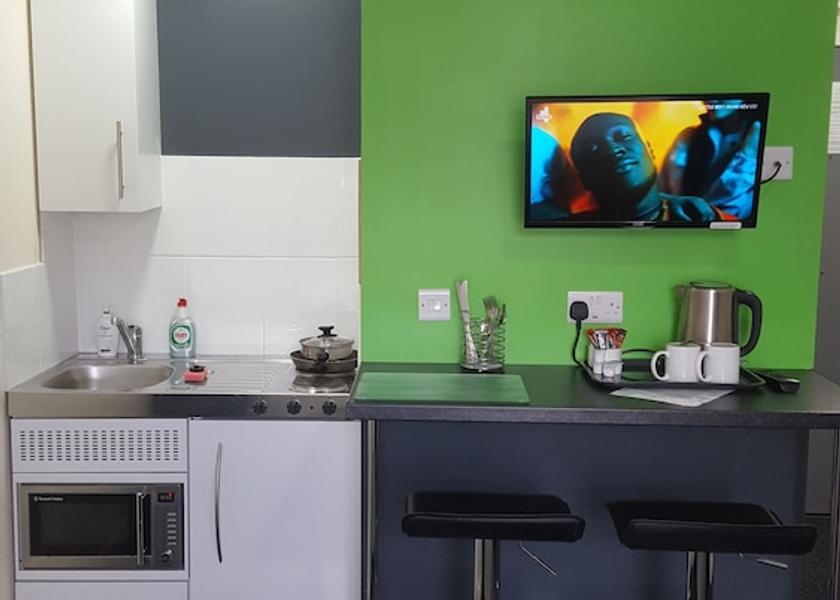 England Newcastle-Under-Lyme Private kitchenette