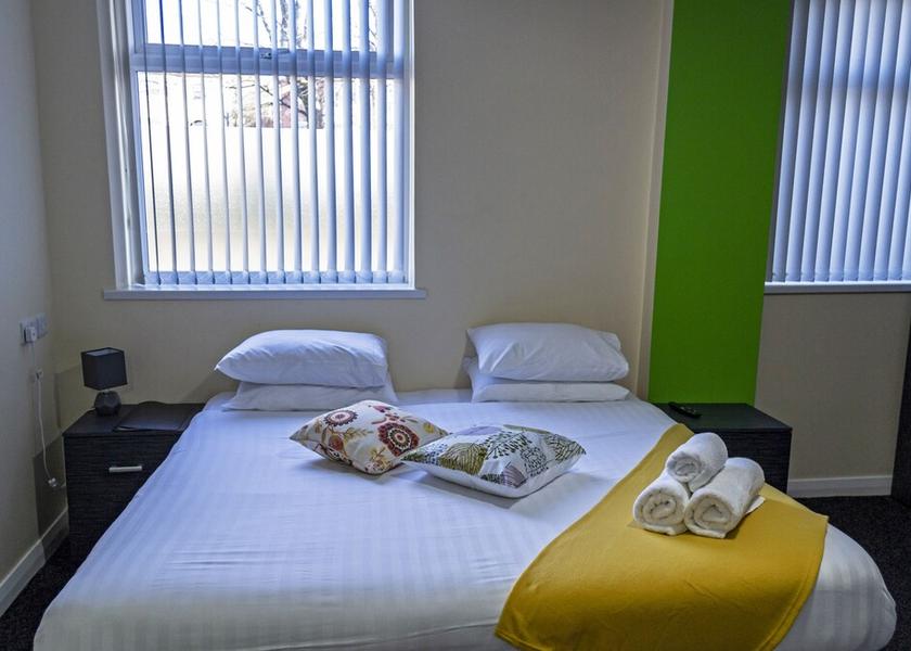 England Newcastle-Under-Lyme Room