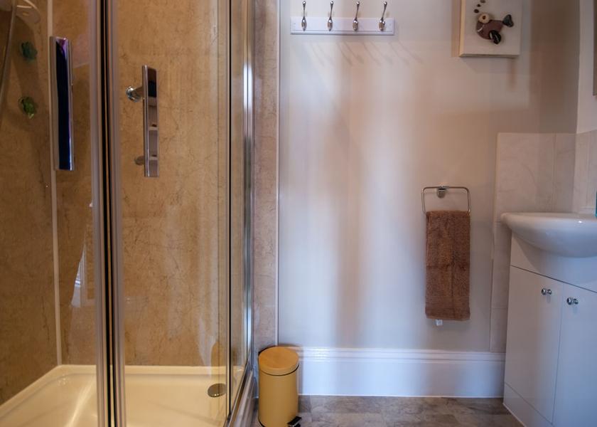 England Shanklin Bathroom