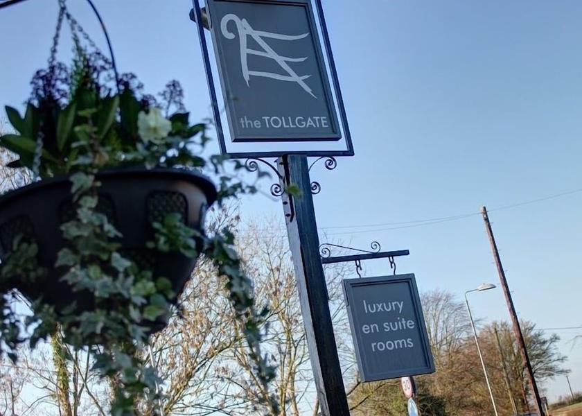 England Trowbridge Exterior Detail