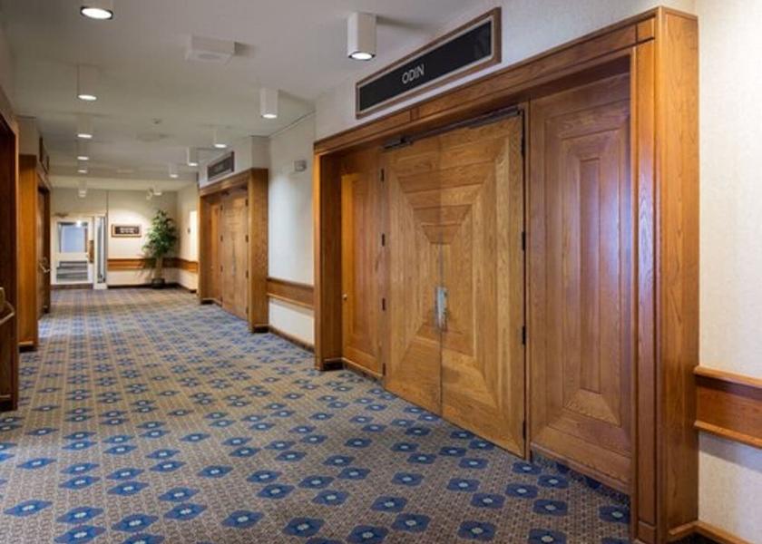 Ontario Thunder Bay Interior Entrance