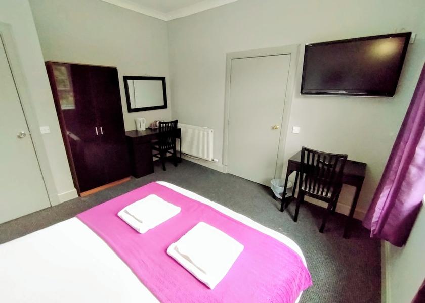 Scotland Greenock Room