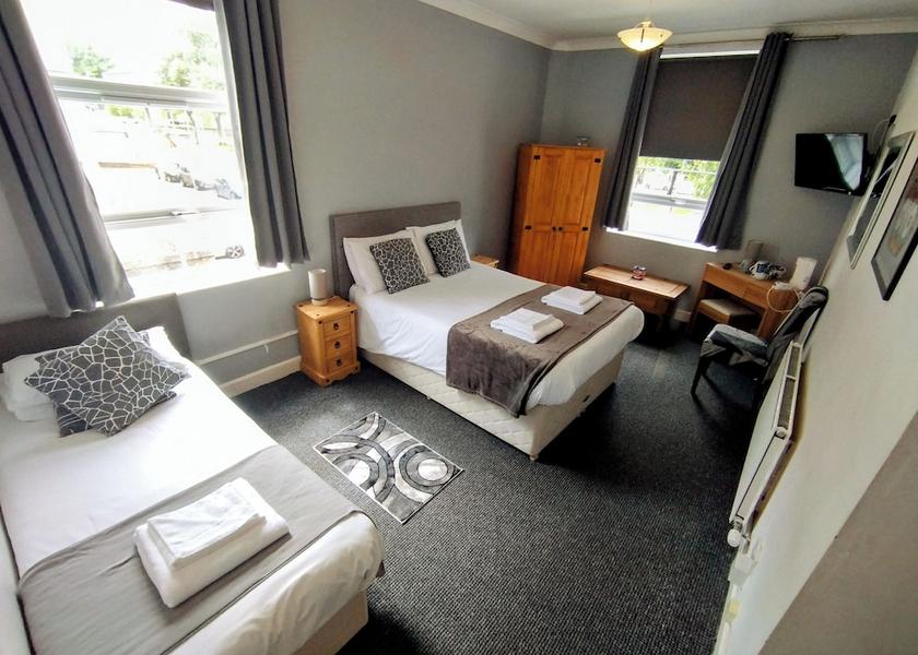 Scotland Greenock Room