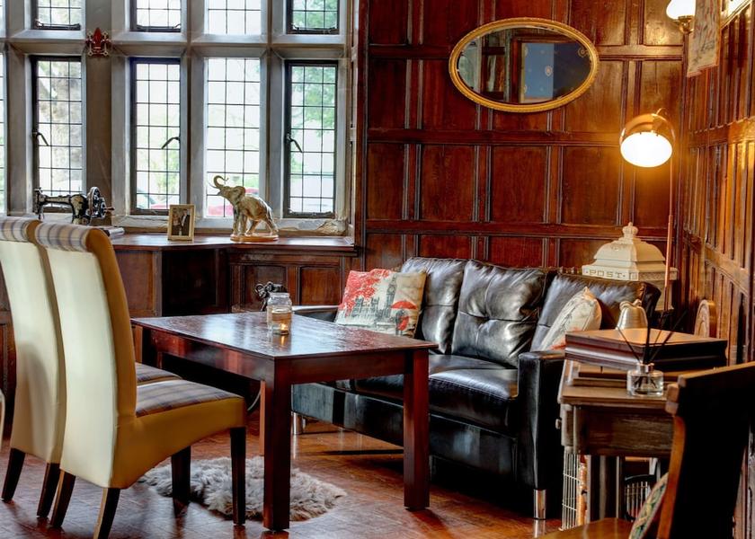 England Pontefract Interior detail