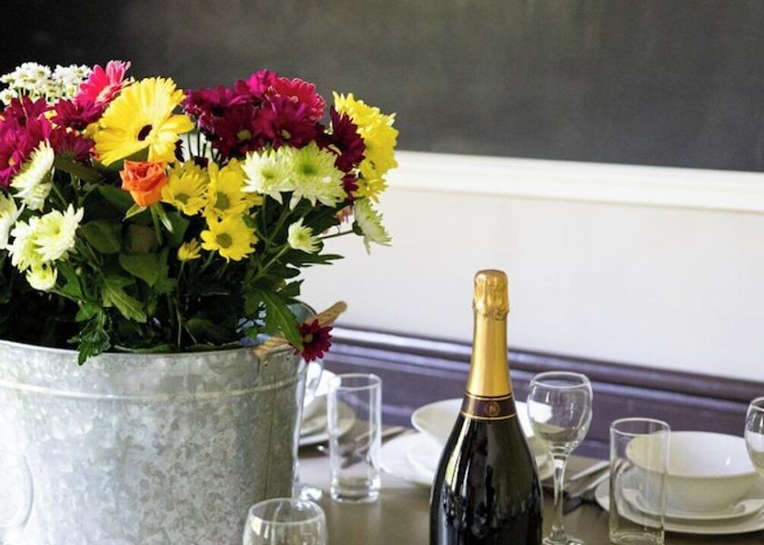 England Corsham Dining Area